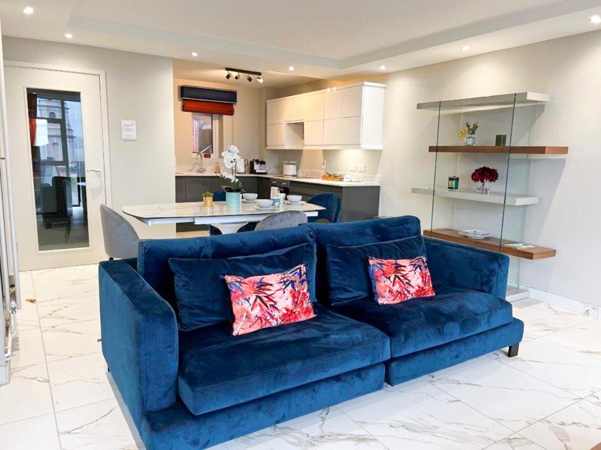 Modern Luxurious Apartment W/ Patio Balcony & View Jordanstown Eksteriør billede