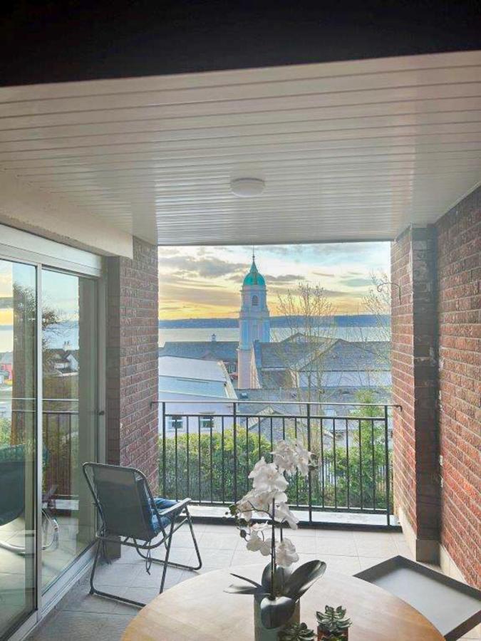 Modern Luxurious Apartment W/ Patio Balcony & View Jordanstown Eksteriør billede