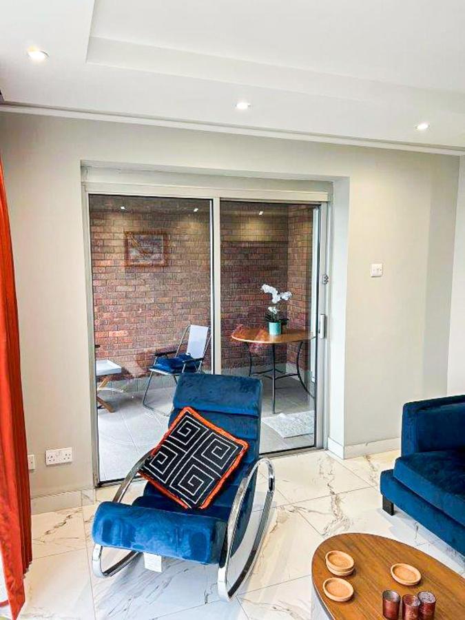 Modern Luxurious Apartment W/ Patio Balcony & View Jordanstown Eksteriør billede